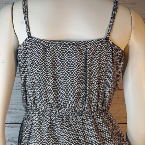 Old Navy Black And White Pattern Dress With Elastic Waist - Picture 8 of 9
